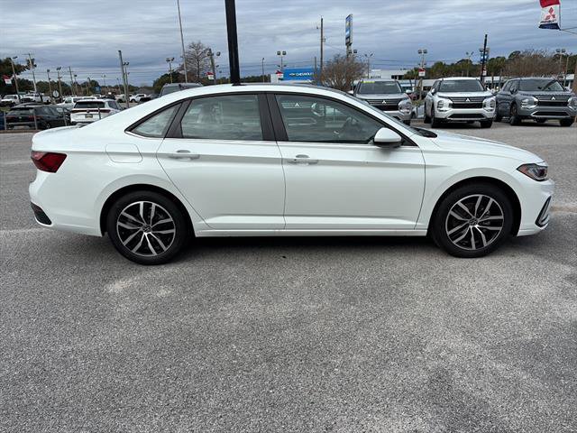 New 2026 Volkswagen Jetta SE image 7