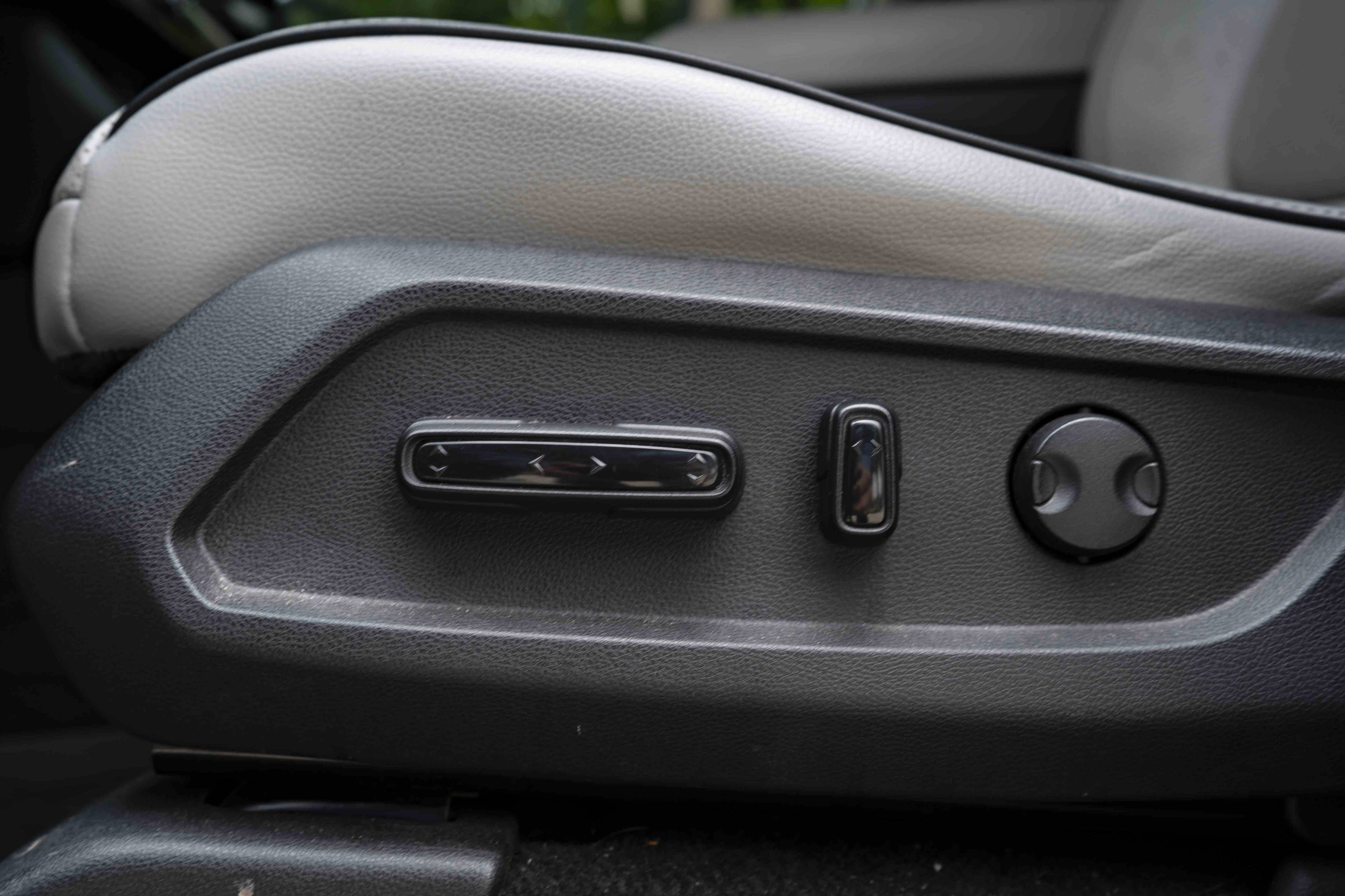 Used 2025 Honda Pilot Elite image 42