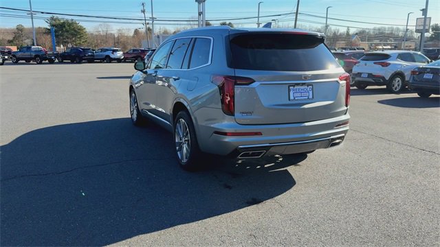 Used 2023 Cadillac XT6 Premium Luxury image 7