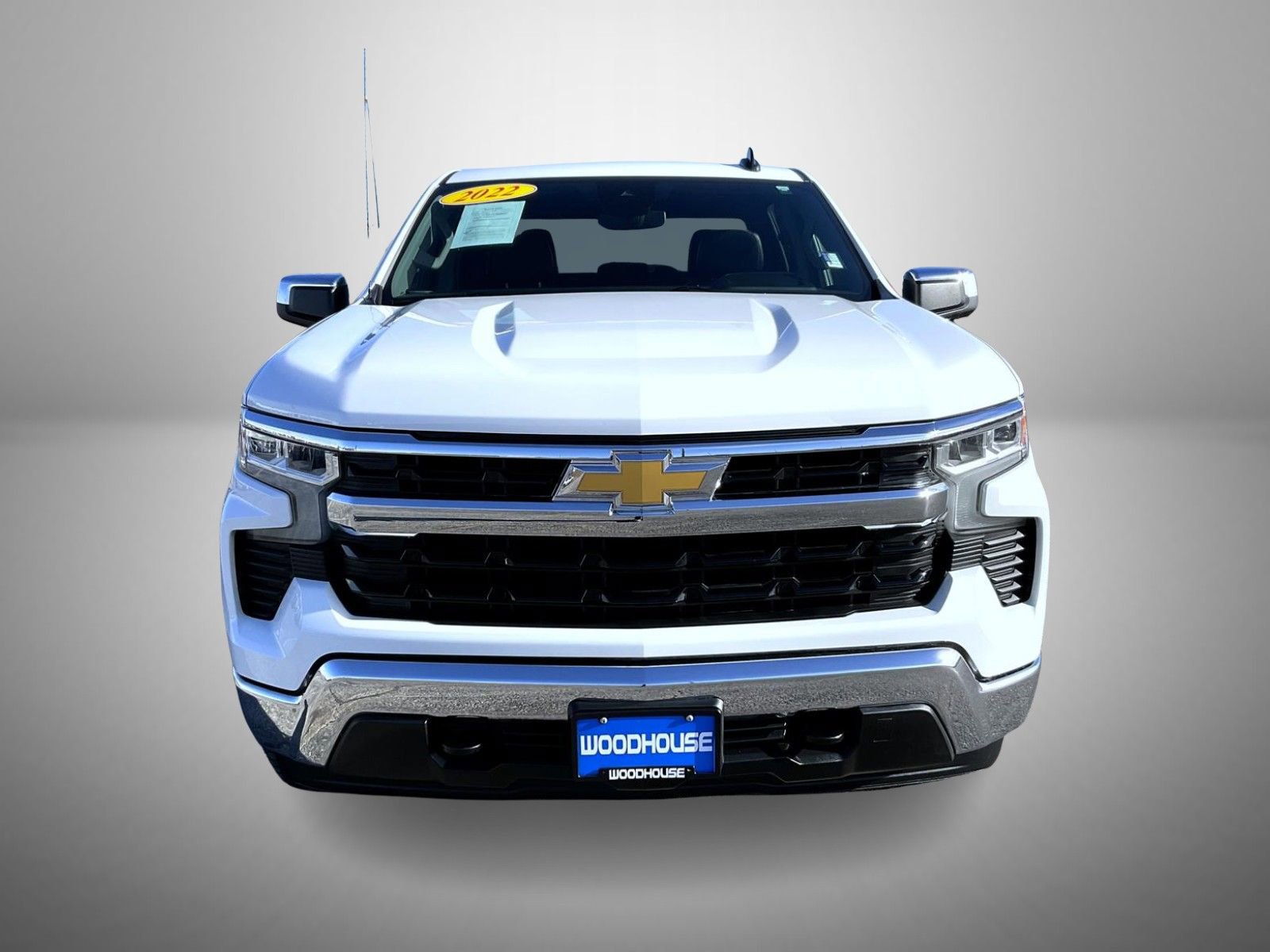Used 2022 Chevrolet Silverado 1500 LT AWD/4WD image 2