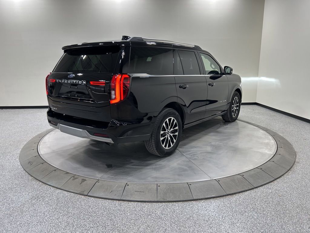 Certified 2025 Ford Expedition Platinum AWD/4WD image 8