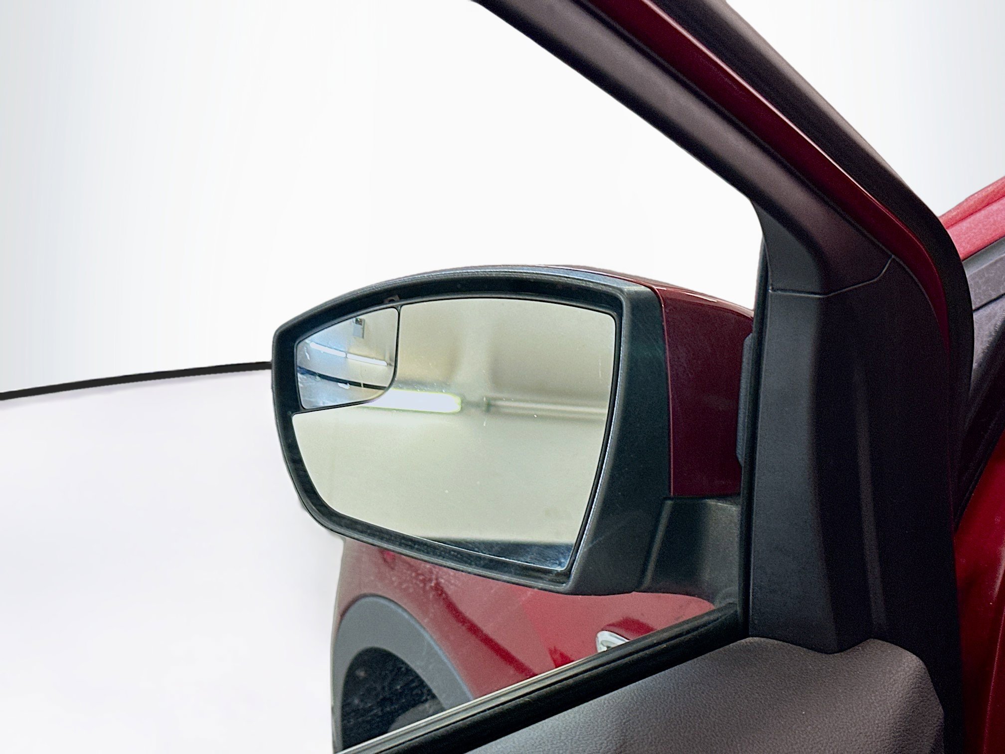 Used 2015 Ford Escape SE image 16