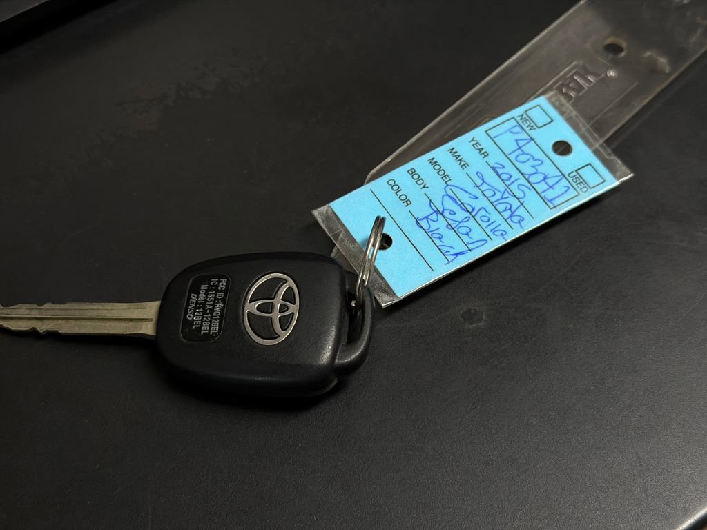 Used 2015 Toyota Corolla LE FWD image 32