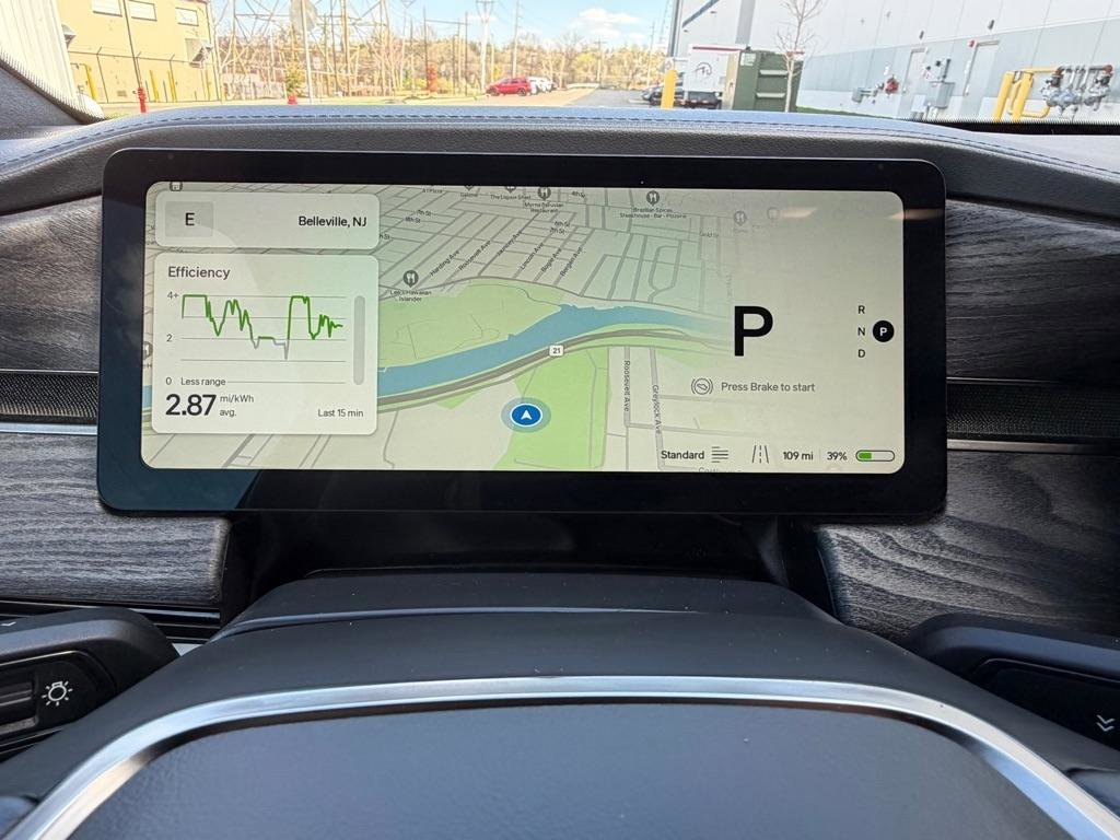 Used 2022 Rivian R1T Adventure image 39