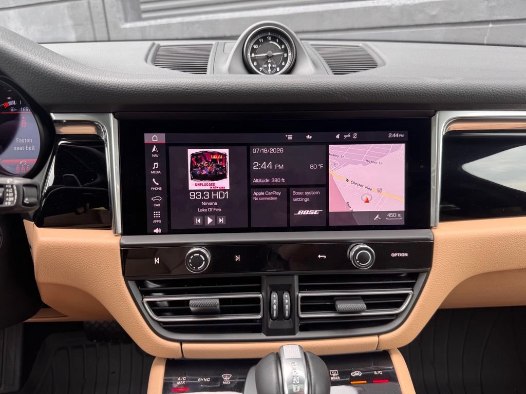 Certified 2026 Porsche Macan AWD/4WD image 26