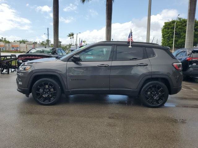 Used 2022 Jeep Compass Latitude image 8