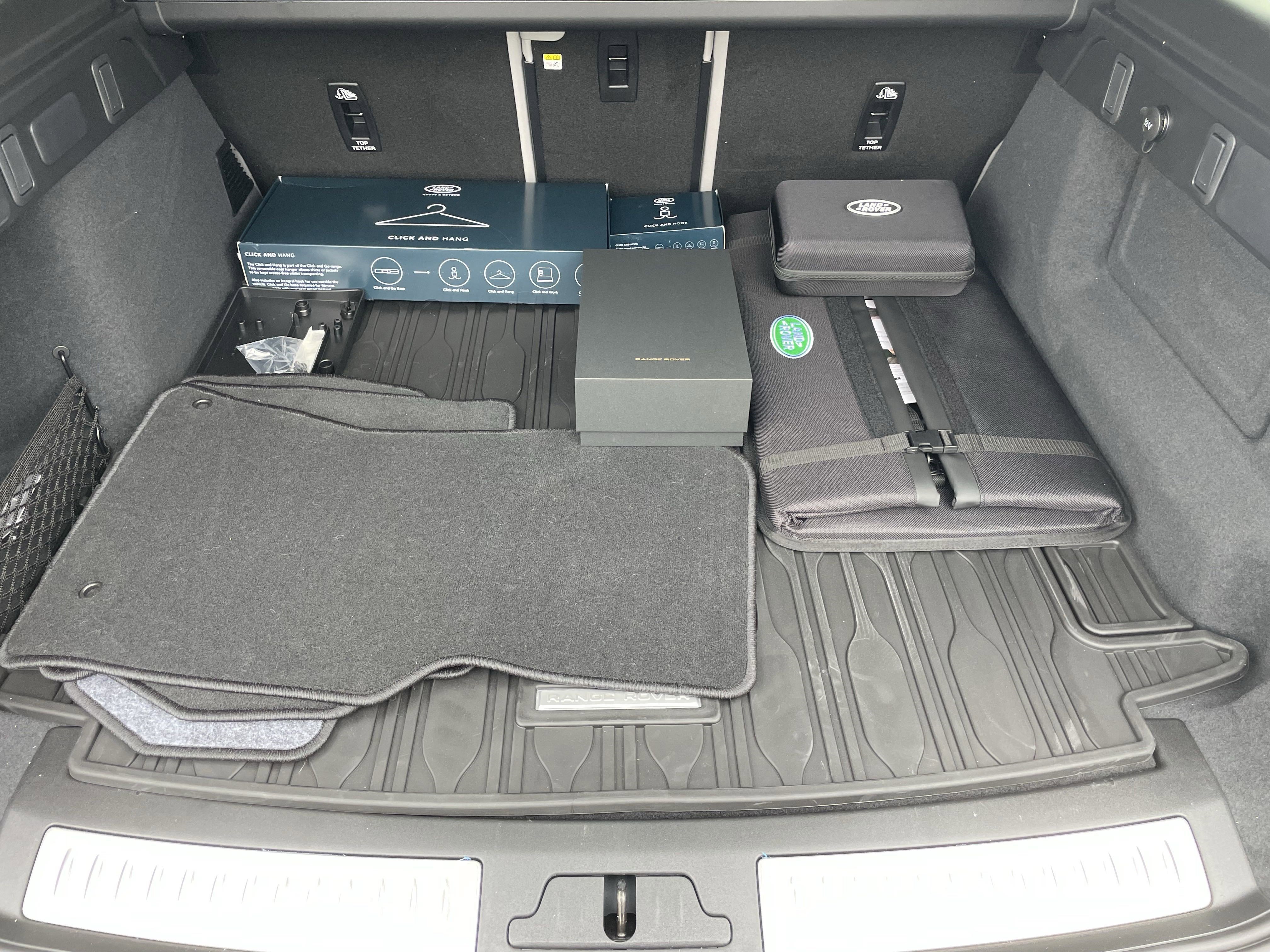New 2026 Land Rover Range Rover Velar Dynamic SE image 34