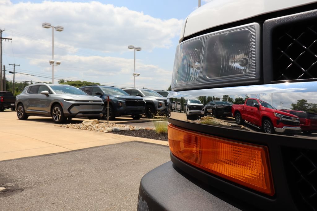 New 2025 Chevrolet Express 2500 w/ Driver Convenience Package RWD image 4