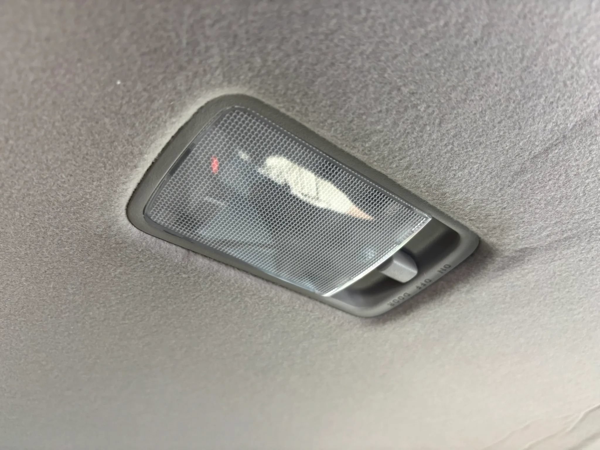 Used 2025 Nissan Versa SV w/ Trunk Package FWD image 45