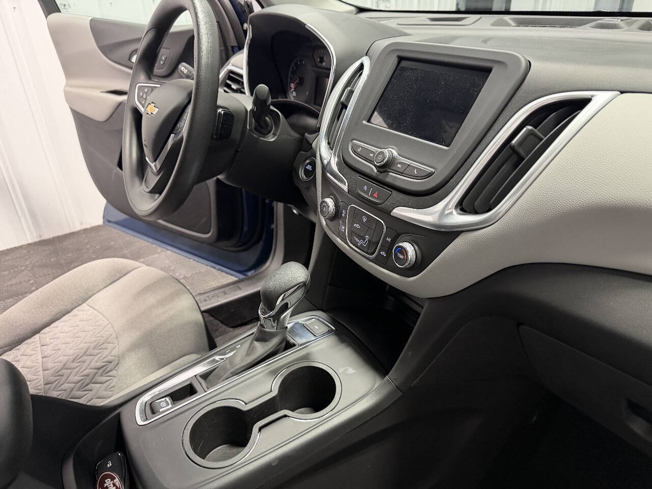Used 2024 Chevrolet Equinox LS w/ Sport Edition AWD/4WD image 24