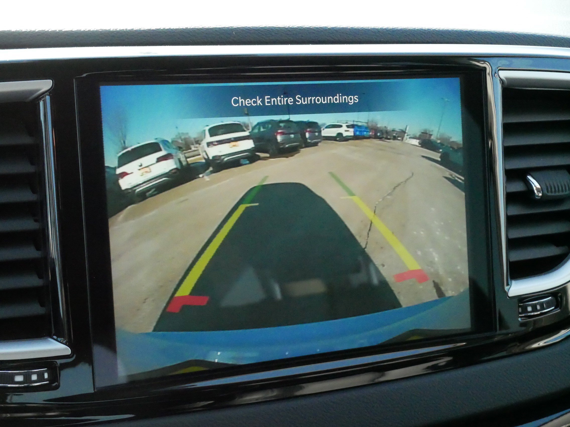 Used 2024 Chrysler Pacifica Touring-L FWD image 29