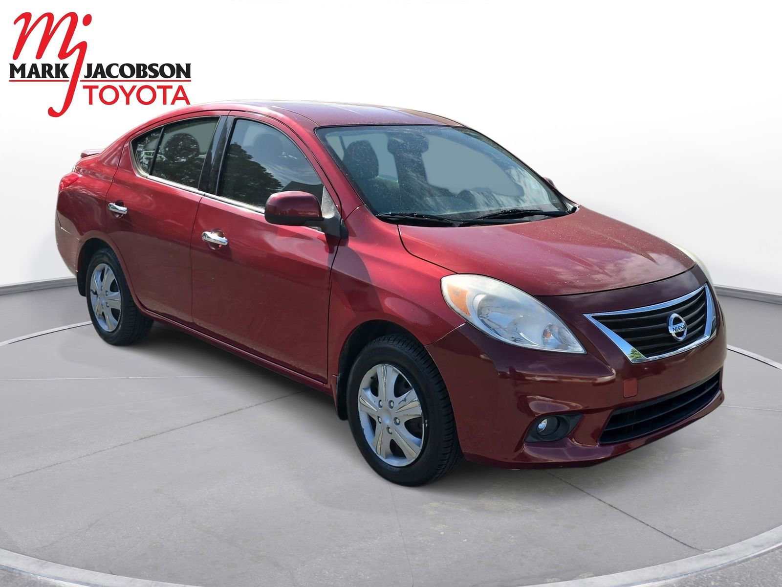 Used 2014 Nissan Versa SV image 4