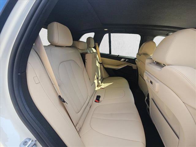 Used 2020 BMW X5 sDrive40i w/ Executive Package RWD image 18
