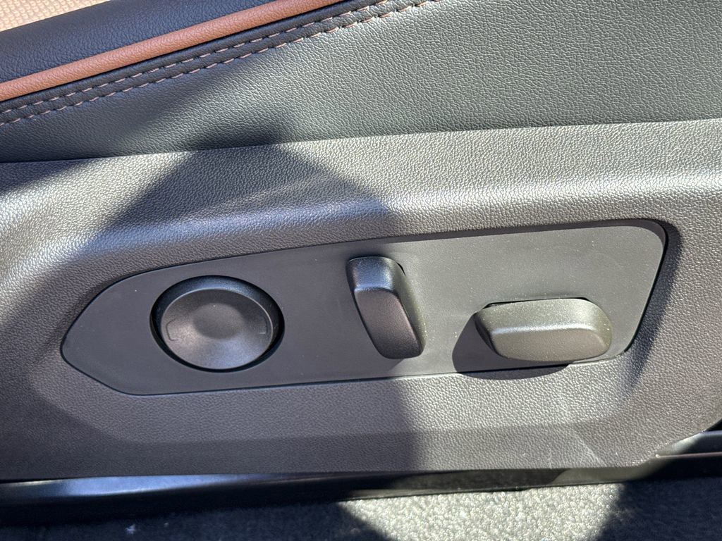 New 2026 GMC Canyon AT4 w/ AT4 Premium Package image 39