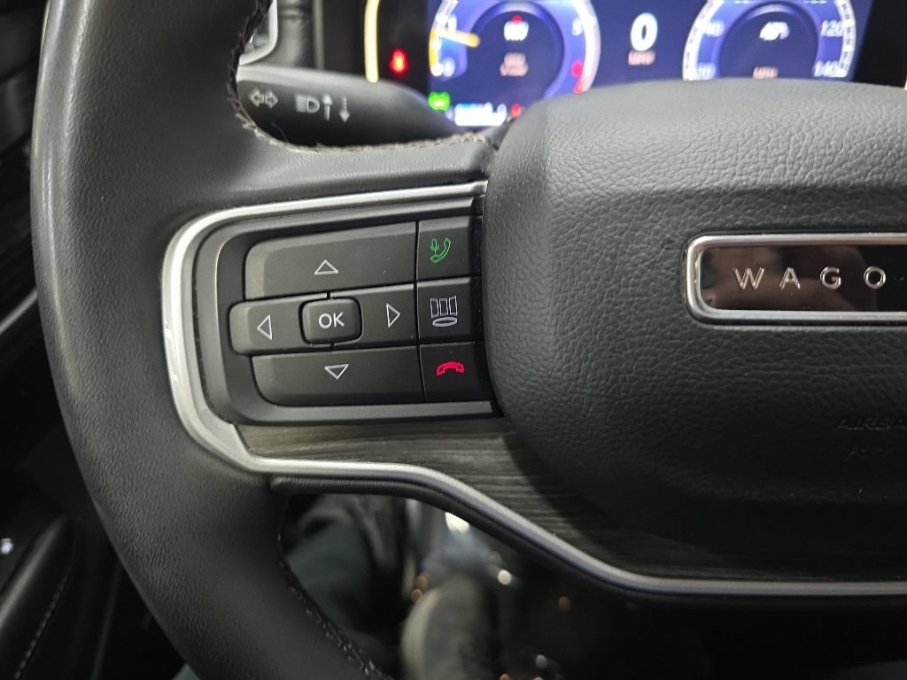 Used 2023 Jeep Wagoneer L Series III w/ Preferred Equipment Group AWD/4WD image 20