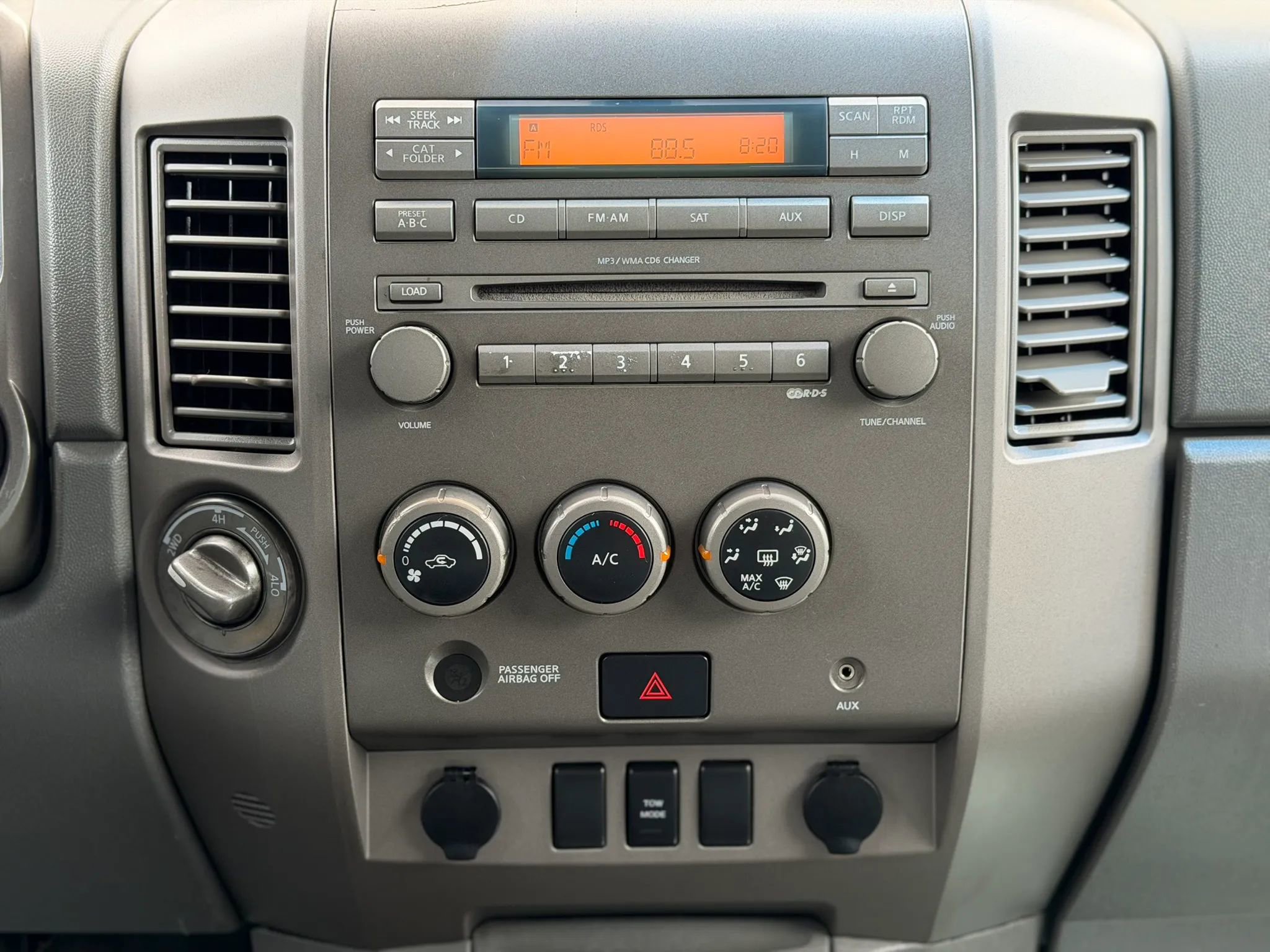 Used 2006 Nissan Titan SE AWD/4WD image 28