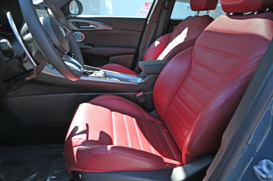 Used 2024 Dodge Hornet R/T Plus image 4