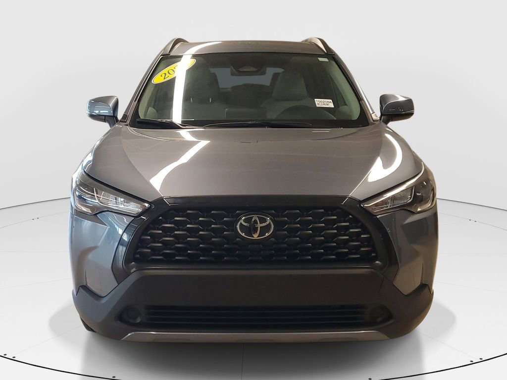 Certified 2023 Toyota Corolla Cross LE image 2