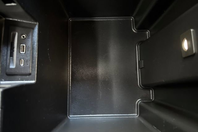 Used 2020 GMC Sierra 1500 SLT w/ SLT Premium Plus Package image 33