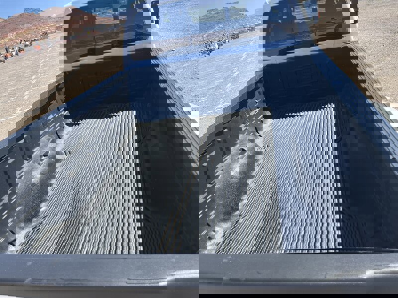 Used 2015 Ford F350 XLT w/ XLT Premium Package image 6