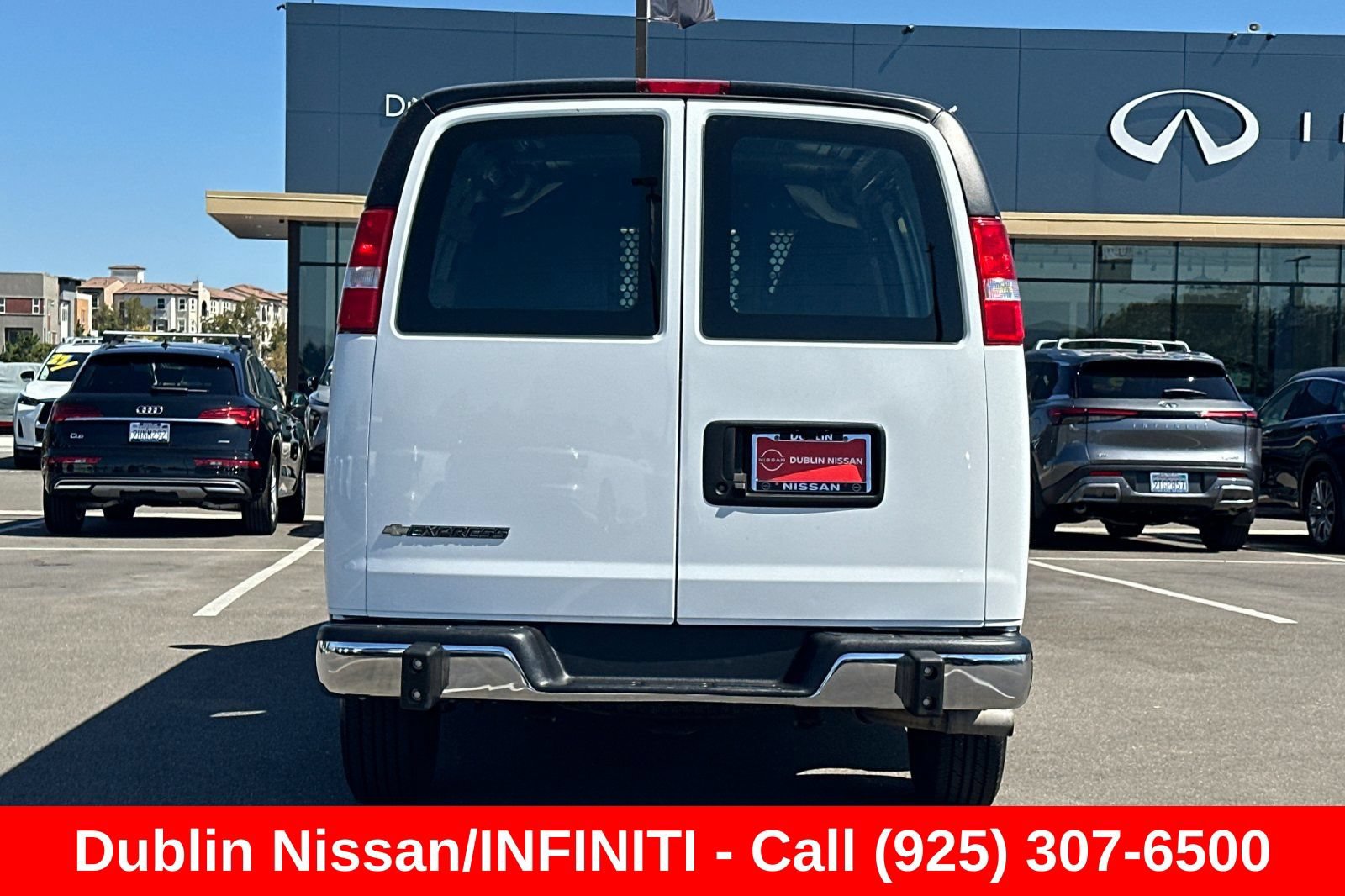 Used 2025 Chevrolet Express 2500 w/ Driver Convenience Package RWD image 5