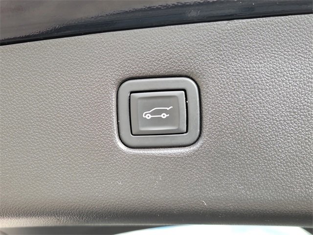 Used 2020 Chevrolet Blazer LT image 27