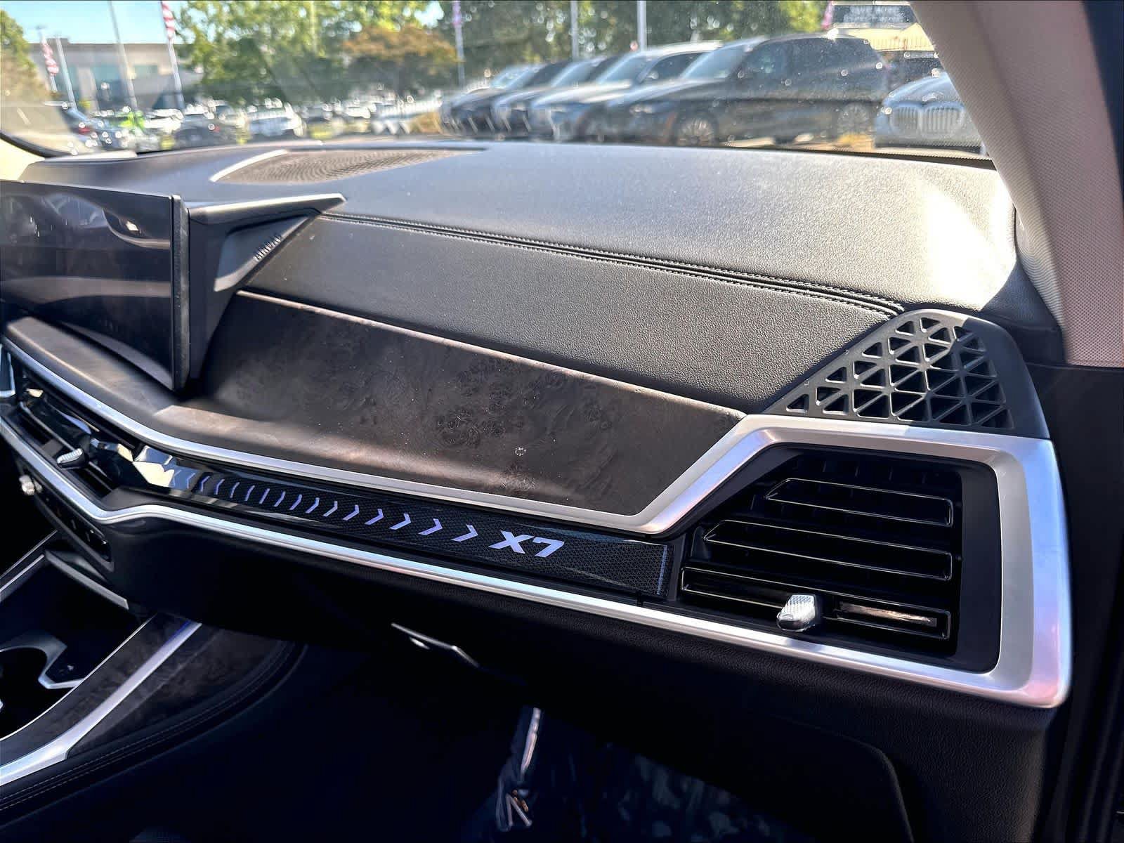 Certified 2024 BMW X7 xDrive40i AWD/4WD image 30