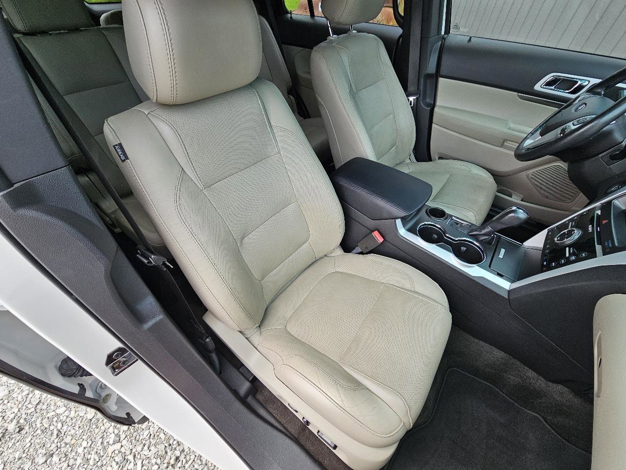 Used 2015 Ford Explorer Limited w/ Equipment Group 301A FWD image 35