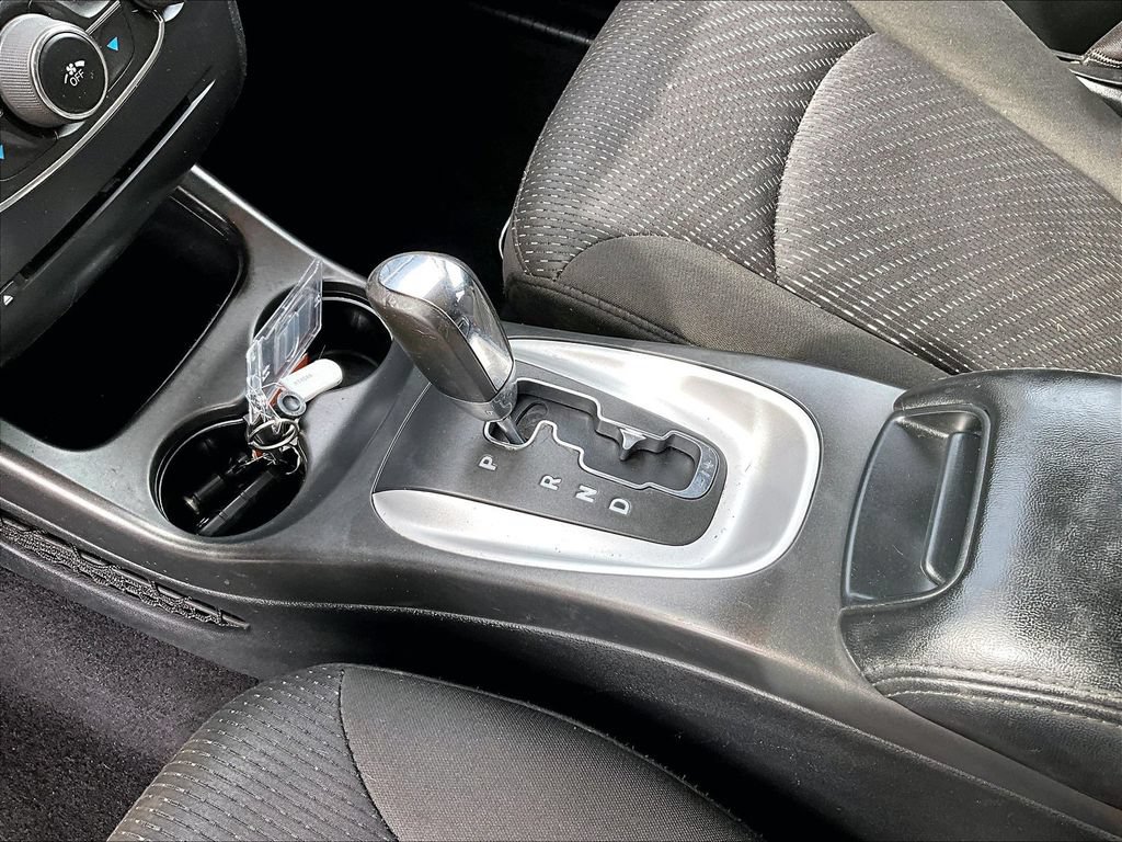 Used 2019 Dodge Journey SE FWD image 16