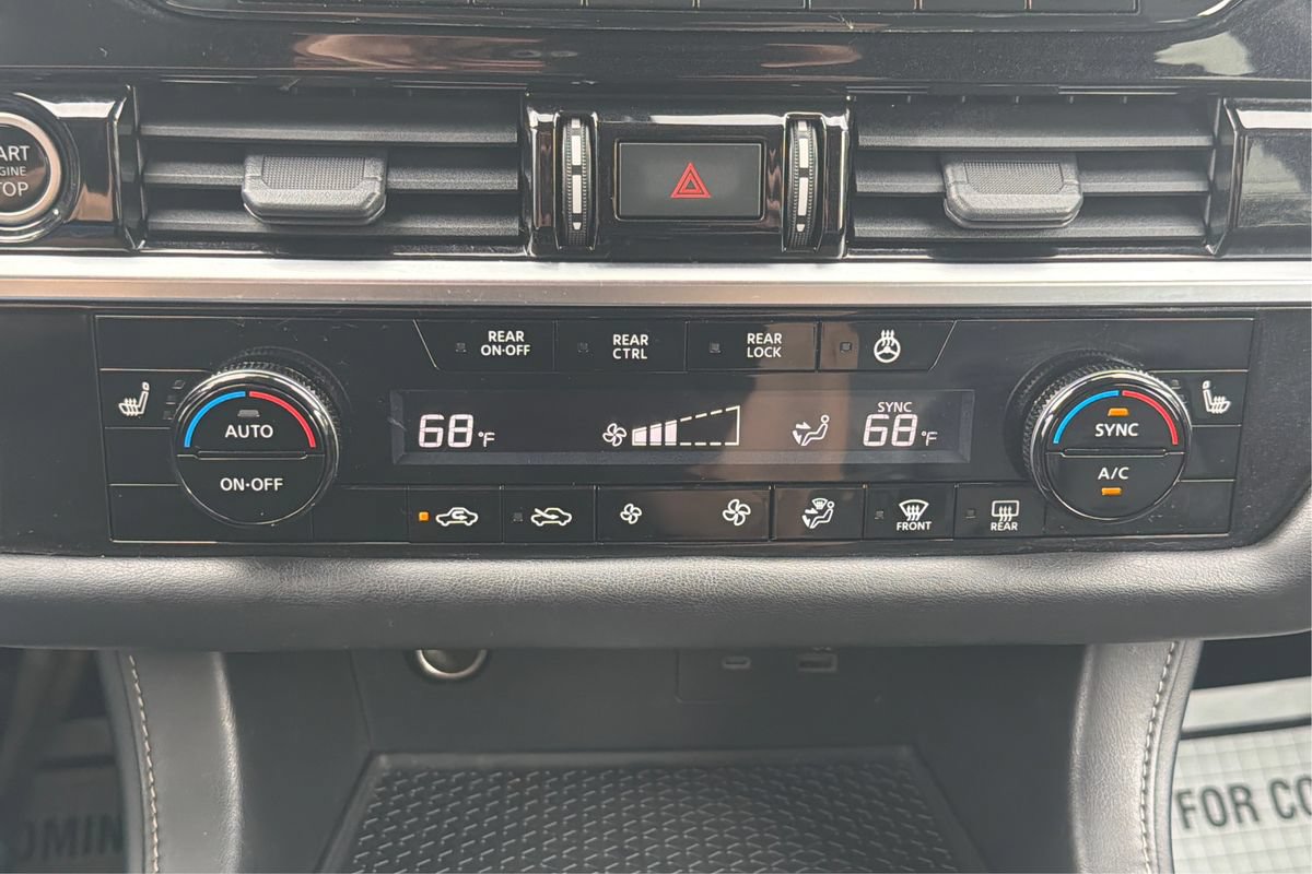 Used 2022 Nissan Pathfinder SL w/ Lighting Package (N92) AWD/4WD image 32