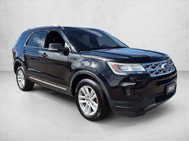 Used 2019 Ford Explorer XLT w/ Equipment Group 202A AWD/4WD image 3