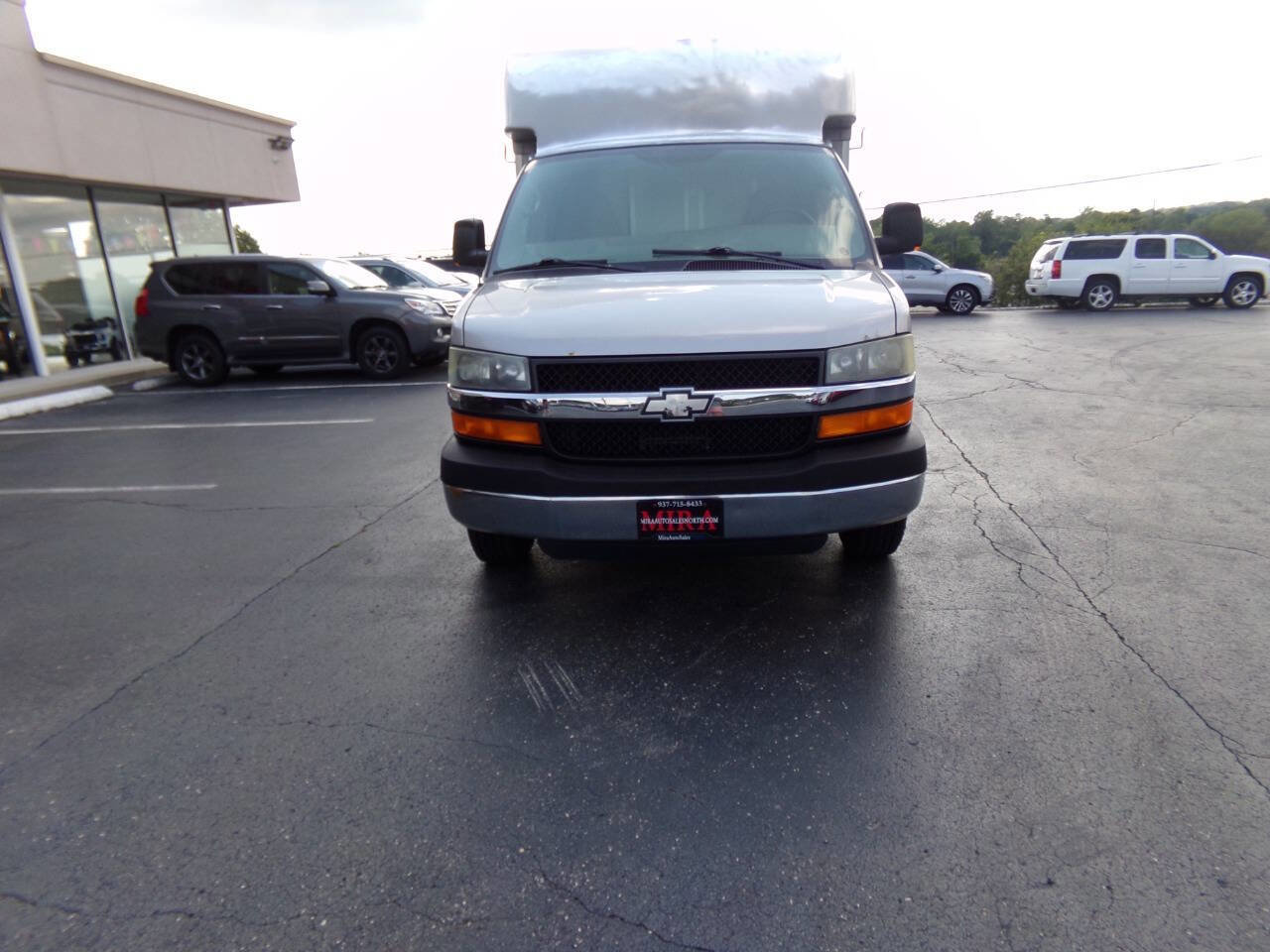Used 2008 Chevrolet Express 3500 image 3