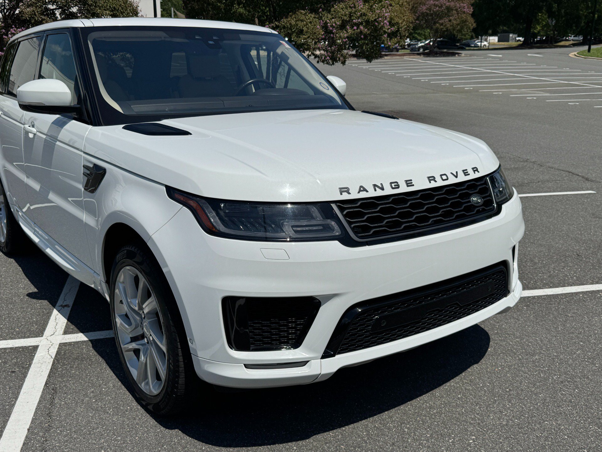 Used 2019 Land Rover Range Rover Sport Supercharged AWD/4WD image 17