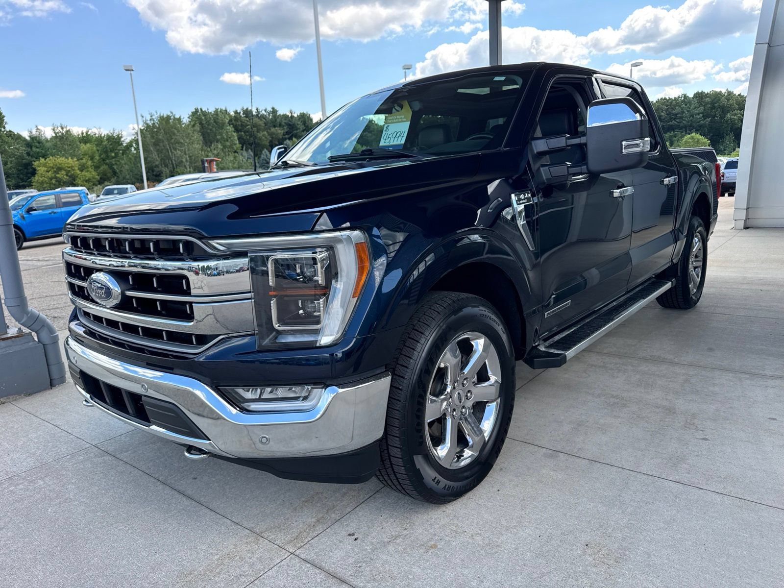 Used 2023 Ford F150 Lariat w/ Equipment Group 502A High AWD/4WD image 3