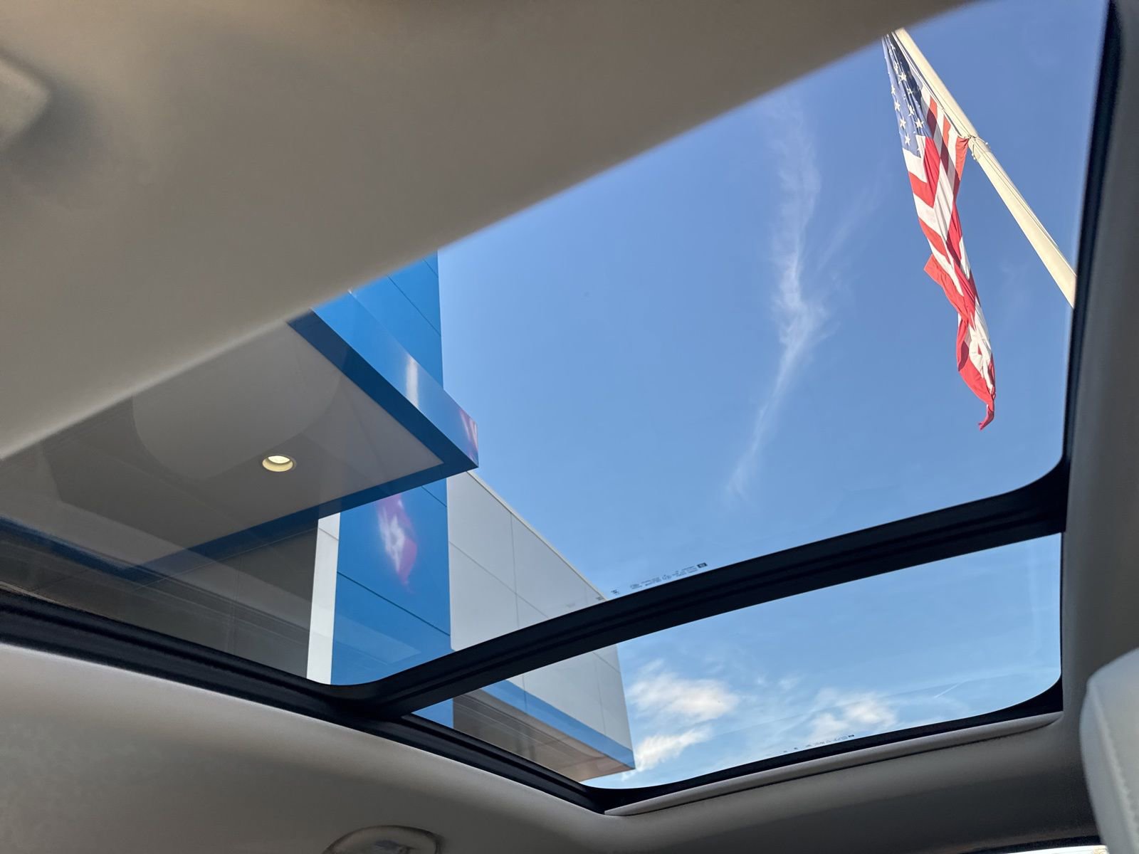 Used 2023 Buick Envision Avenir image 31