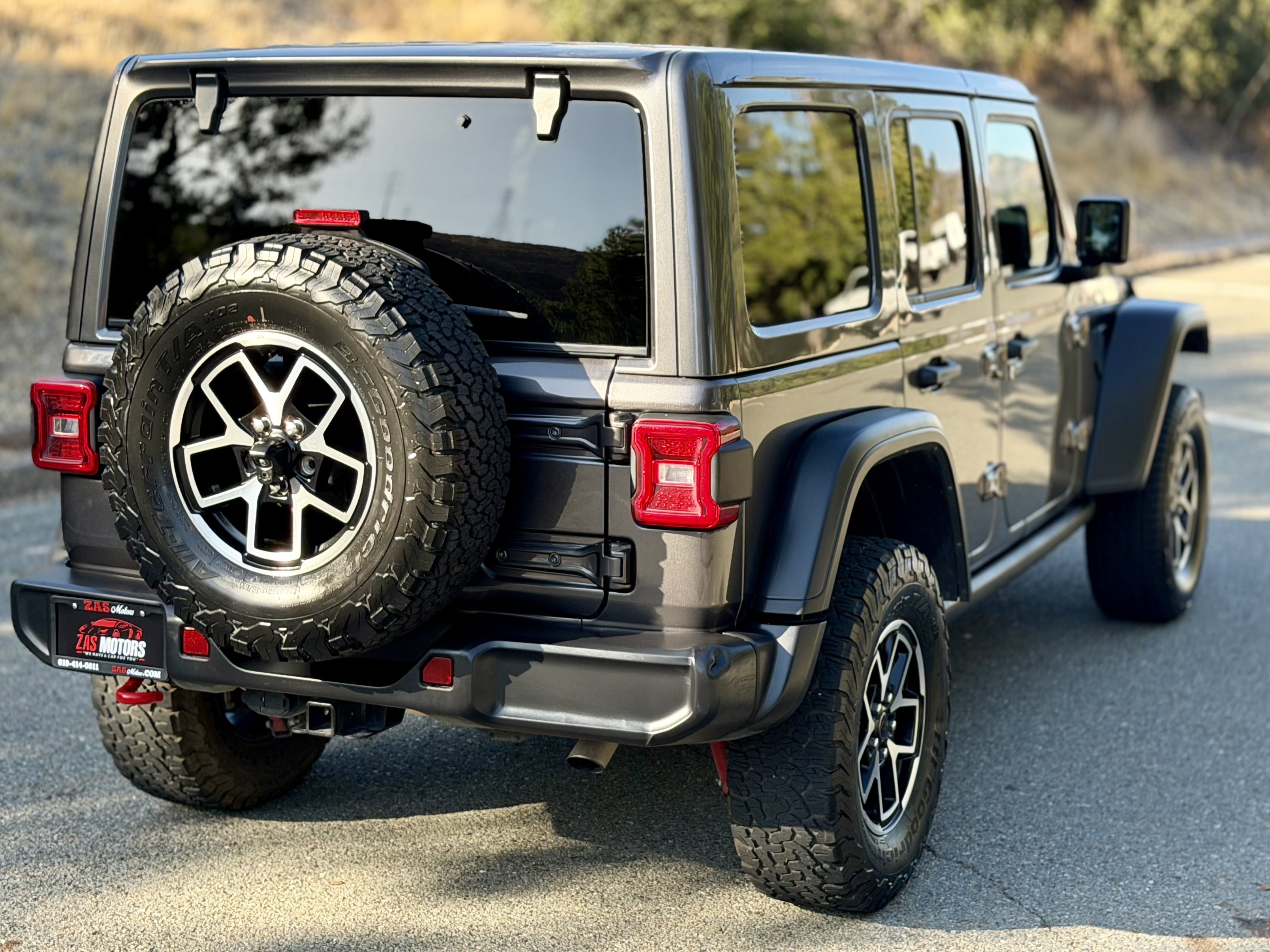 Used 2025 Jeep Wrangler Unlimited Rubicon AWD/4WD image 18