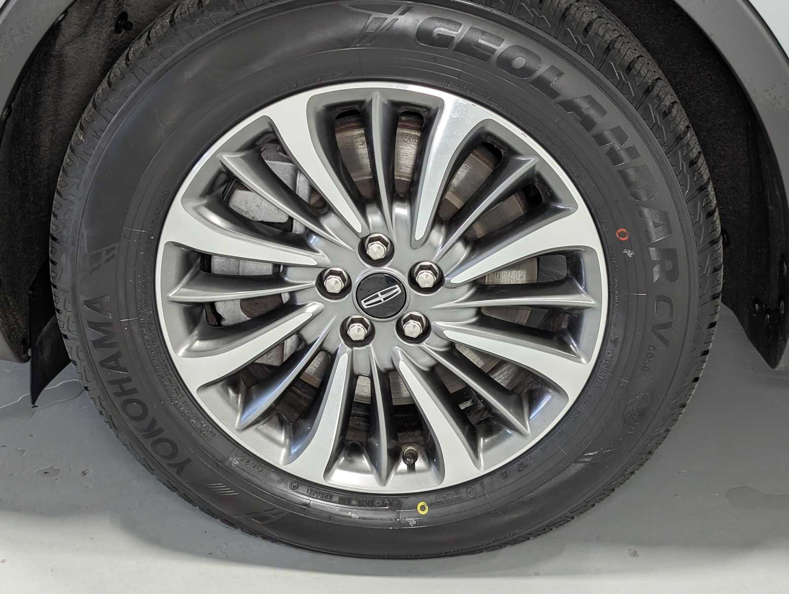 Certified 2023 Lincoln Nautilus AWD w/ Premium Package image 3