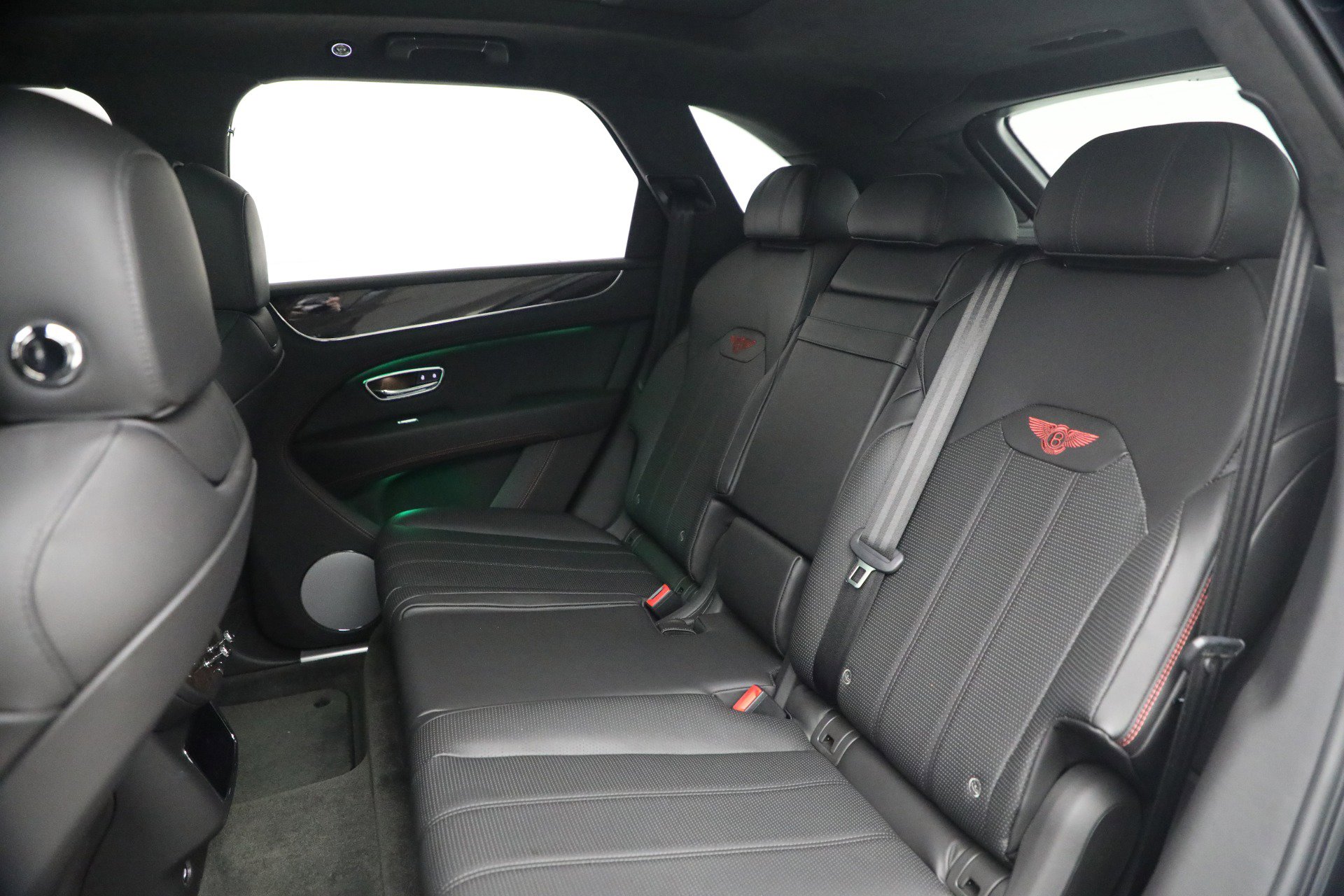 Certified 2021 Bentley Bentayga image 25