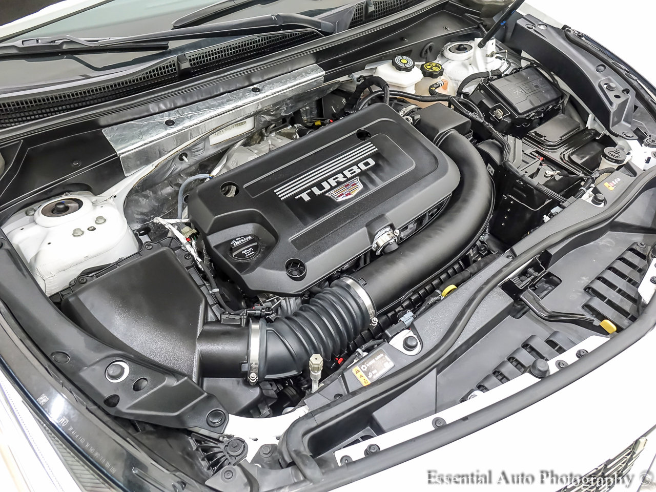 Used 2023 Cadillac XT4 Luxury image 32