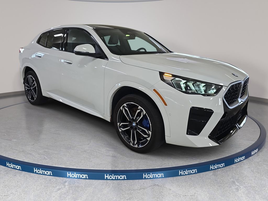 Used 2025 BMW X2 xDrive28i AWD/4WD image 3