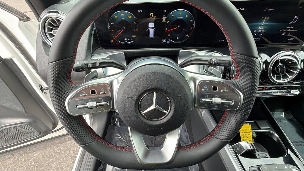 Used 2023 Mercedes-Benz GLB 250 4MATIC image 18