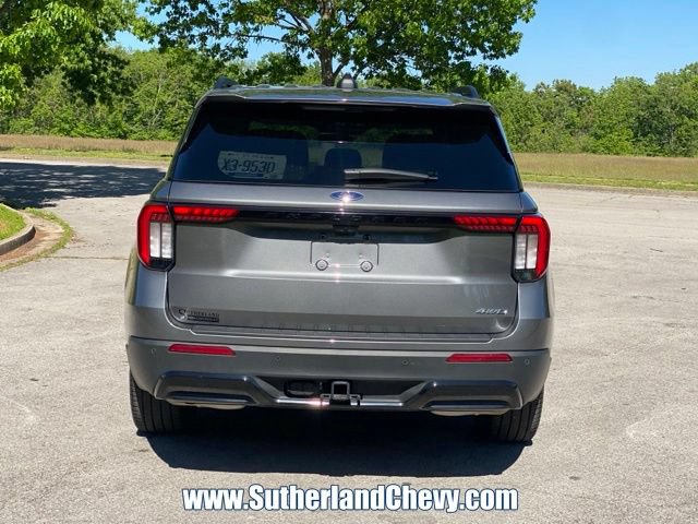 Used 2025 Ford Explorer ST-Line w/ ST-Line Street Pack AWD/4WD image 6