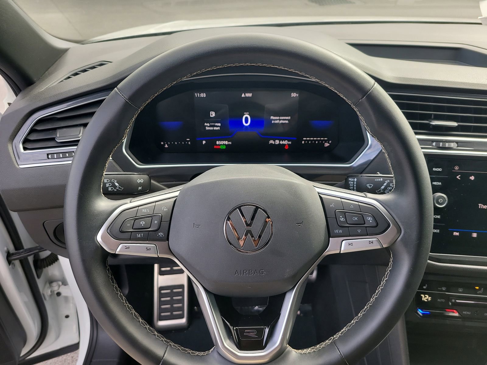 Used 2023 Volkswagen Tiguan SE R-Line image 30