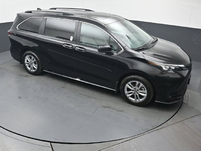 Certified 2026 Toyota Sienna XLE AWD/4WD image 43