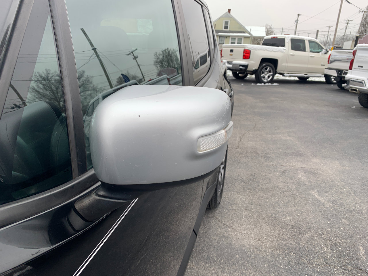 Used 2017 Jeep Renegade Limited image 48