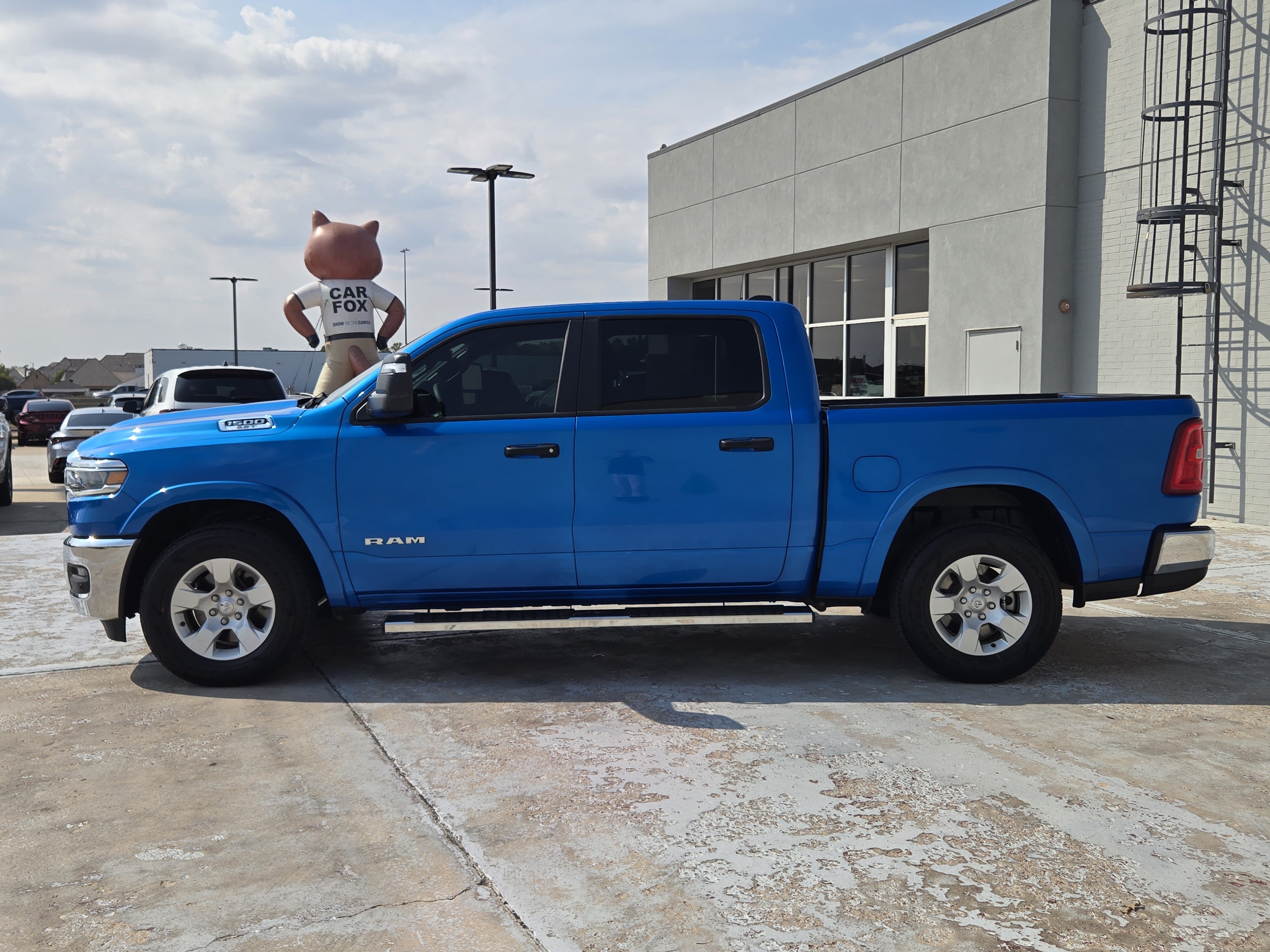 Used 2025 RAM 1500 Big Horn AWD/4WD image 5
