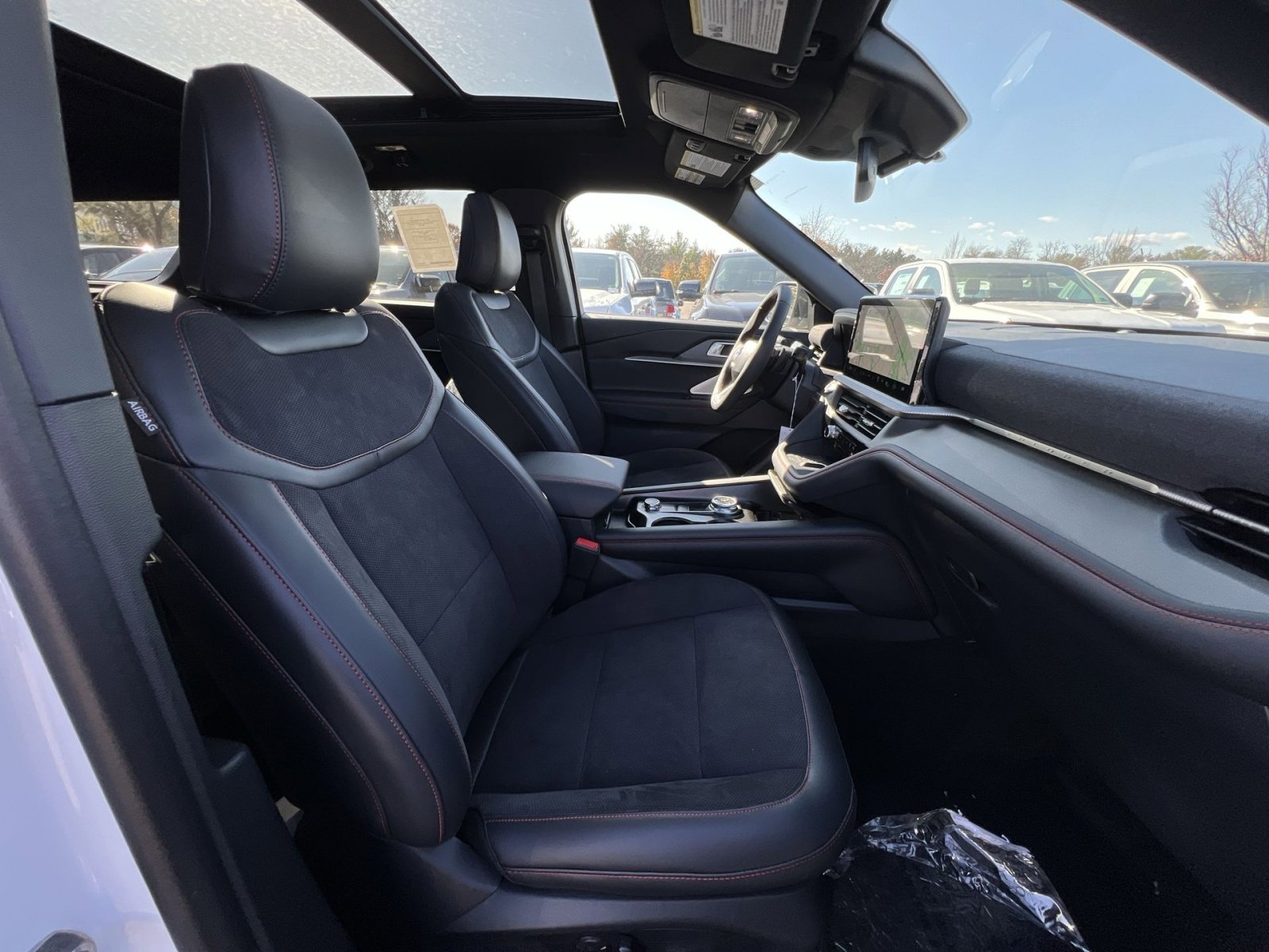 New 2025 Ford Explorer ST w/ Sun And Sound Package image 28