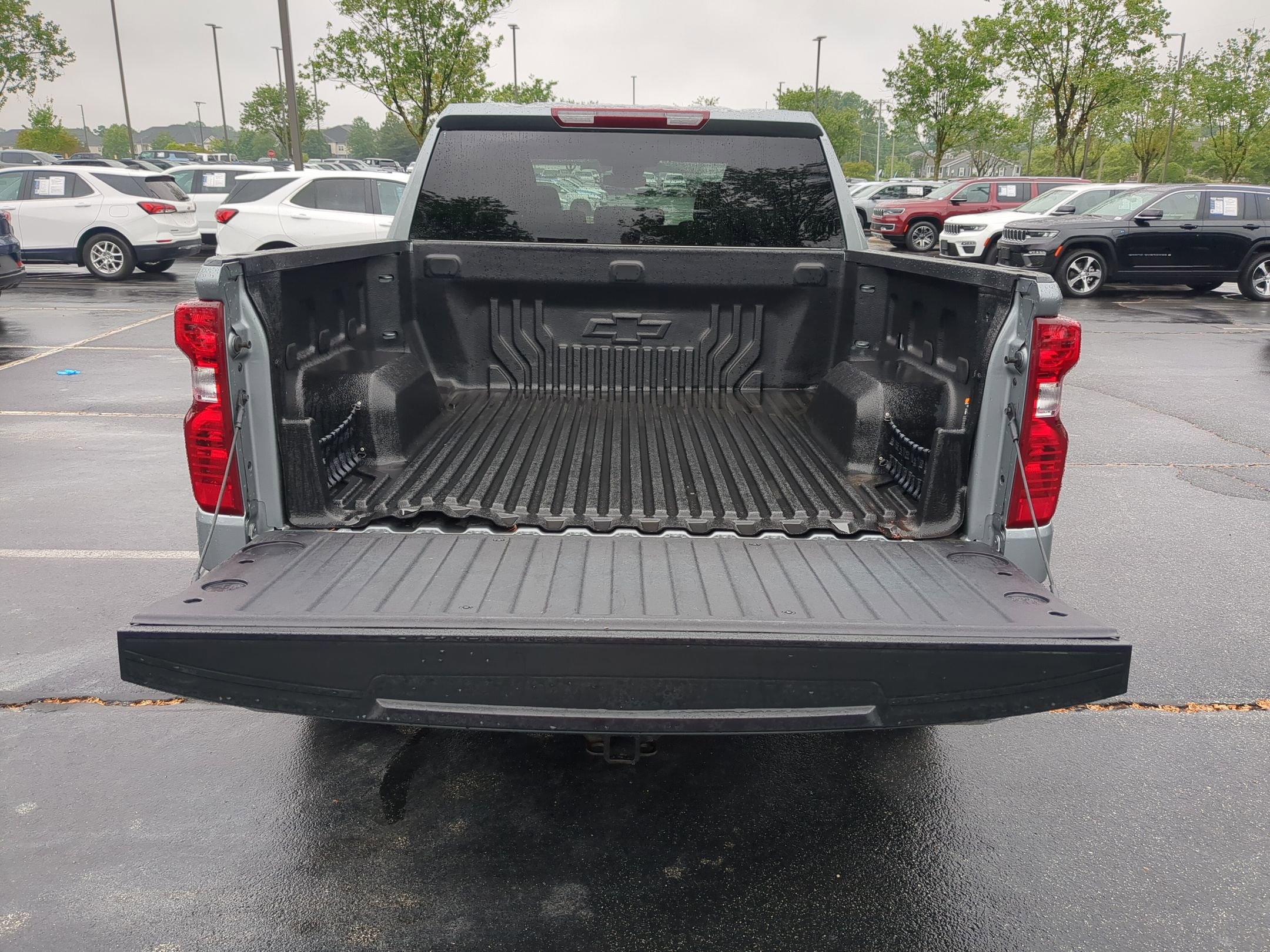 Used 2024 Chevrolet Silverado 1500 LT AWD/4WD image 31