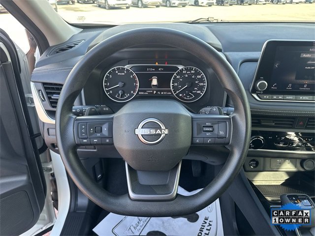 Used 2025 Nissan Rogue S image 15