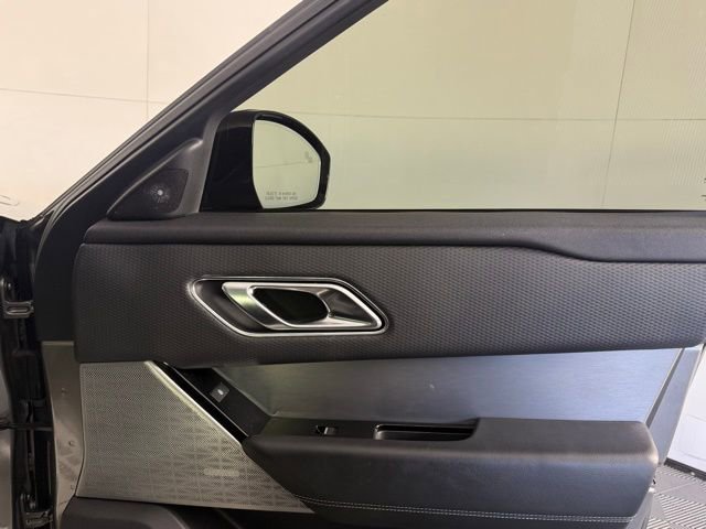 Certified 2019 Land Rover Range Rover Velar R-Dynamic SE image 14